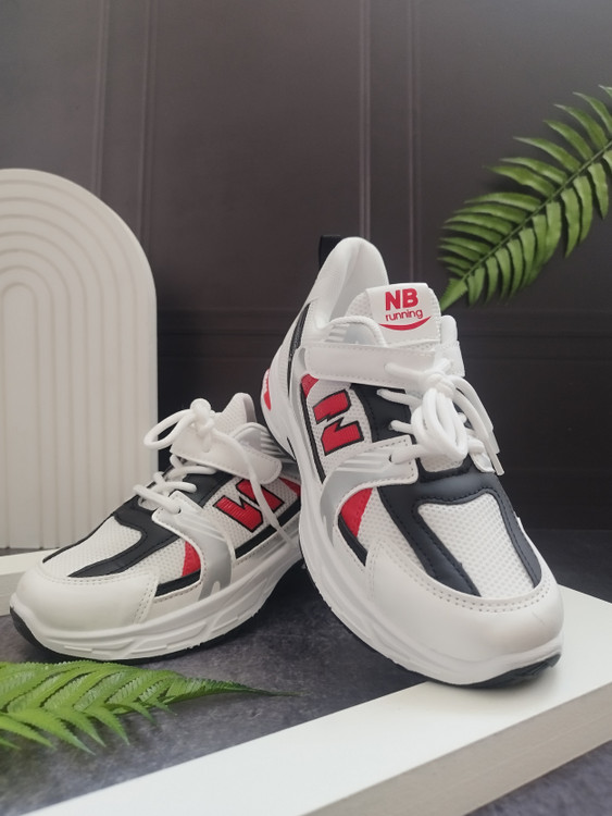 نیو بالانس بچگانه