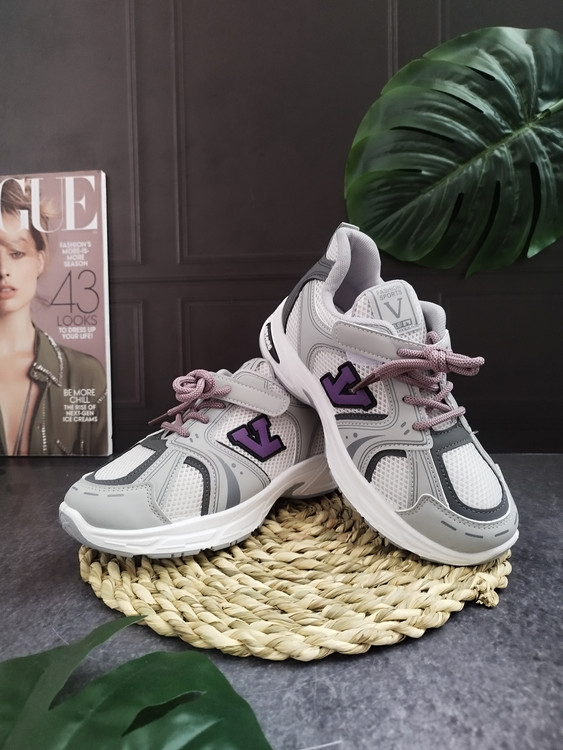 کتونی بچگانه خارجی جدید