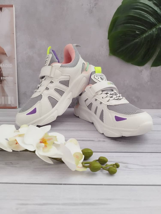 کتونی بچگانه سفید