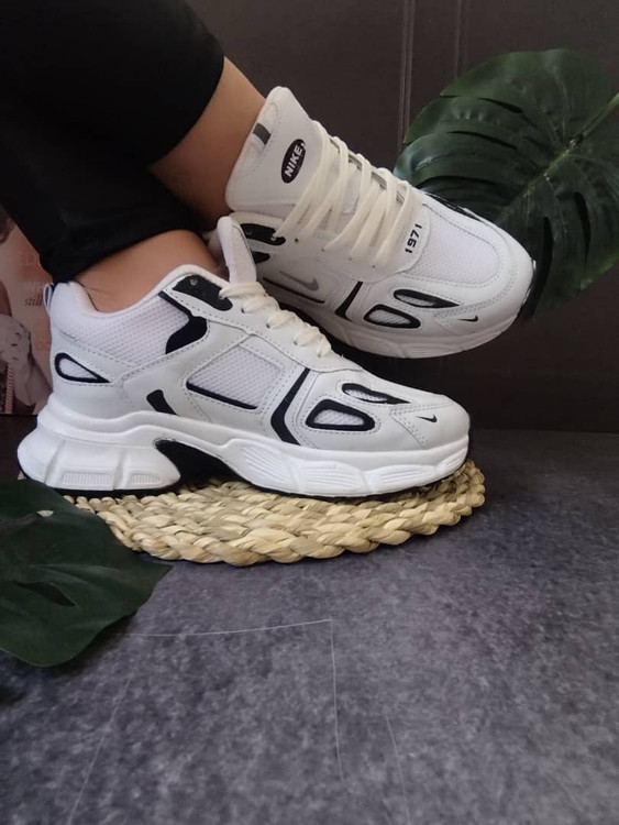 خریدکتونی طرح نایکی زنانه