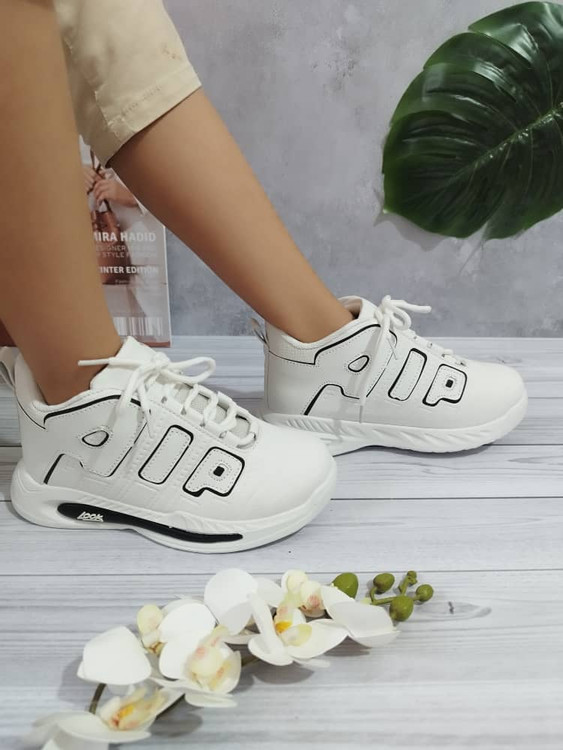 کتونی خارجی ایر بچگانه