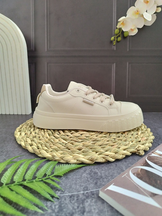 کتونی خارجی دخترانه