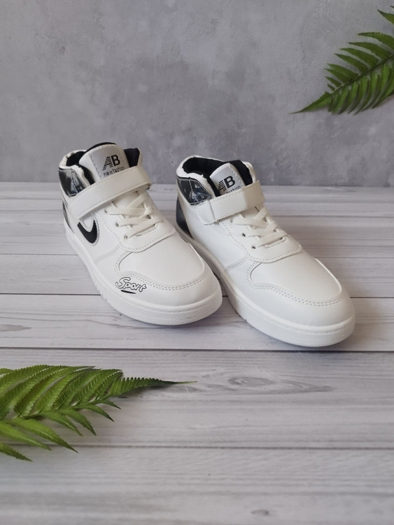 کتونی ساقدار بچگانه