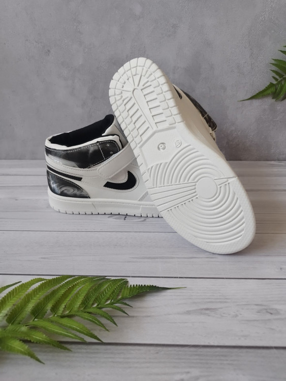 کتونی سفید نایکی