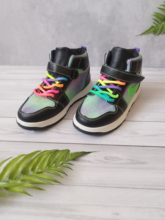 کتونی ساقدار بچگانه