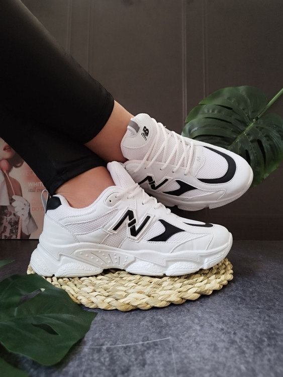 نیوبالانس سفید