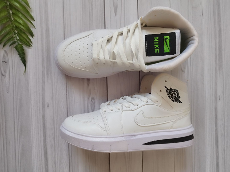 کتونی نایکی ساقدار