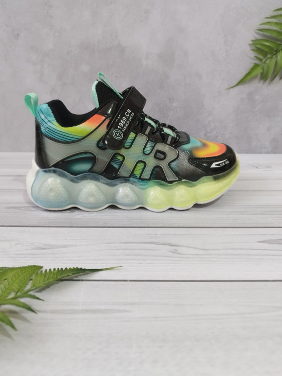 کتونی رنگی بچگانه