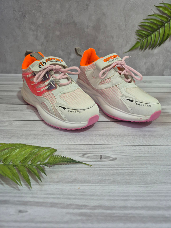 کتونی جدید بچگانه