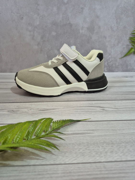 کتونی بچگانه خارجی