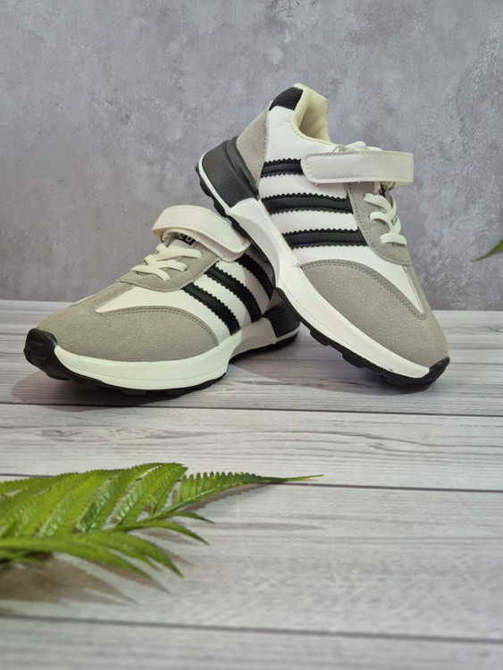 کتونی بچگانه ادیداس