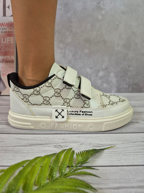 کتونی بچگانه