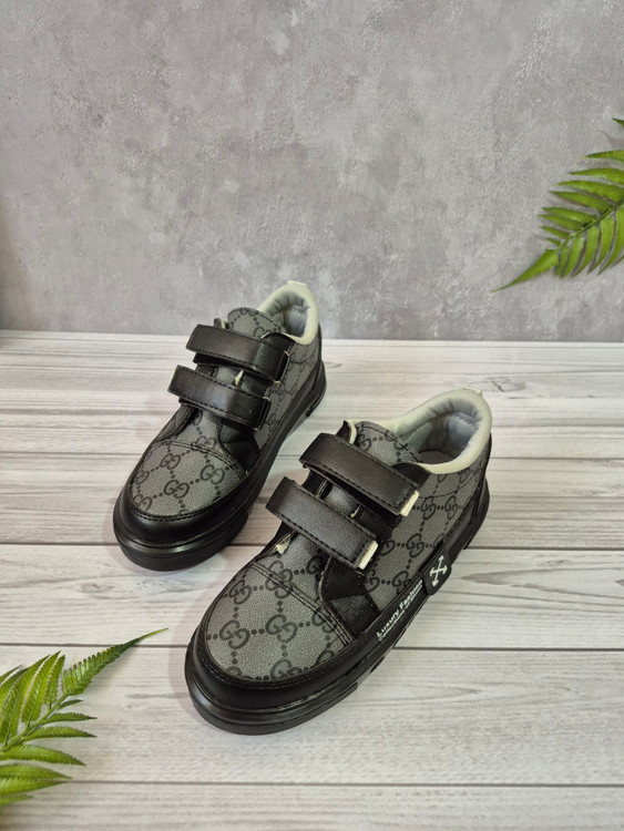 کتونی بچگانه سفید