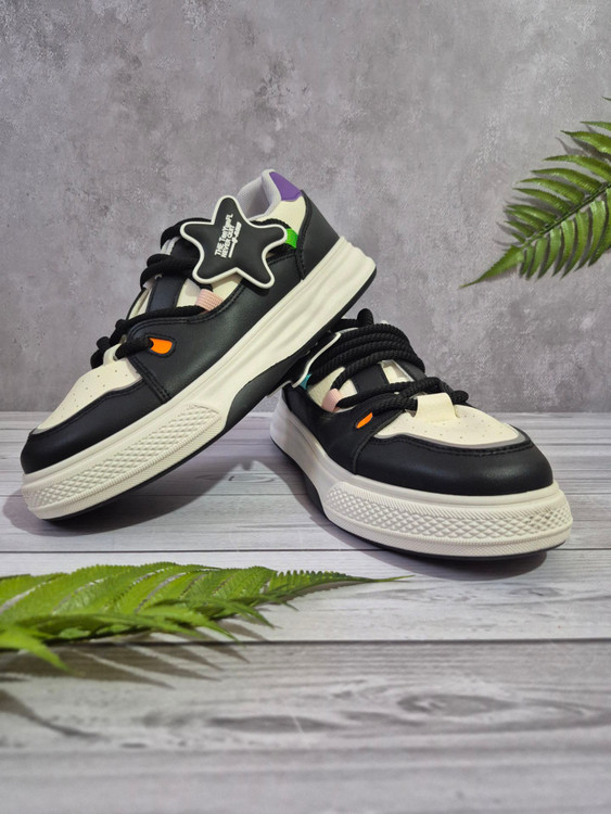 کتونی دخترانه وارداتی زیره پیو