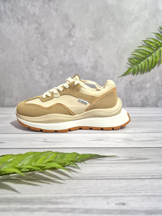 کتونی زنانه