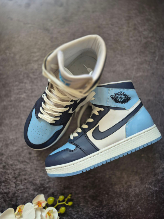 کتونی جردن وان زنانه