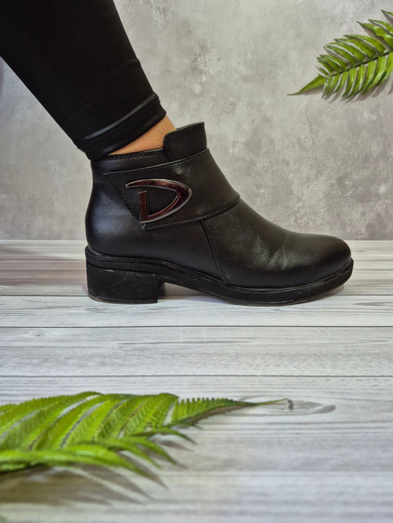 خریدبوت زنانه