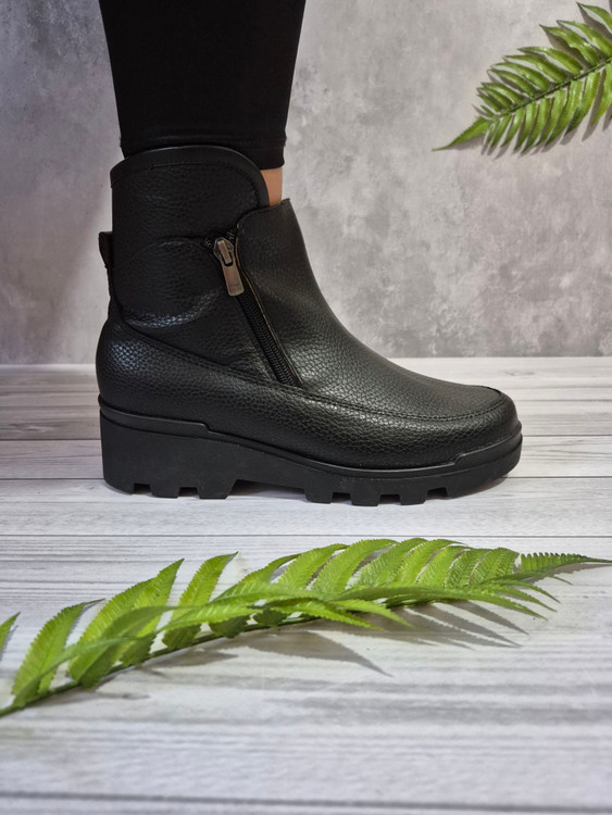 خریدنیم بوت زنانه