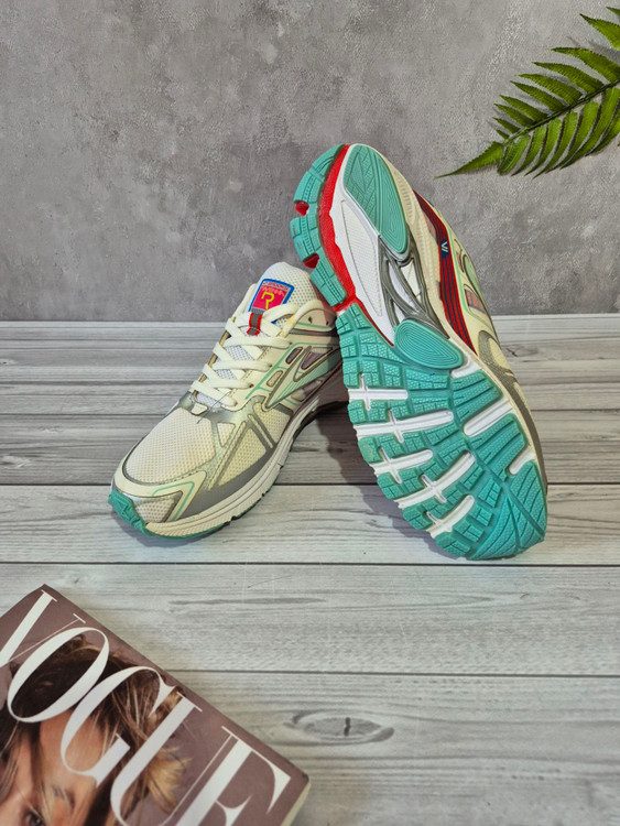 کفش اسپرت تک سایز