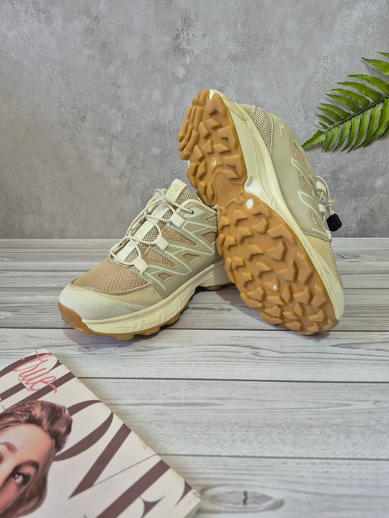 کتونی زنانه تک سایز باقیمت استثنایی