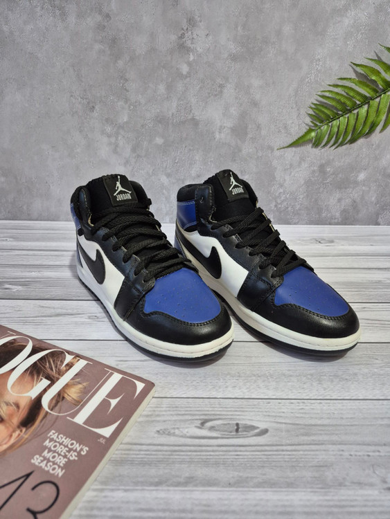 کتونی جردن وان زنانه