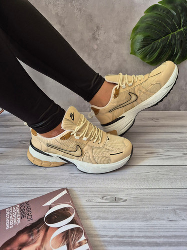 وی تو کی زنانه