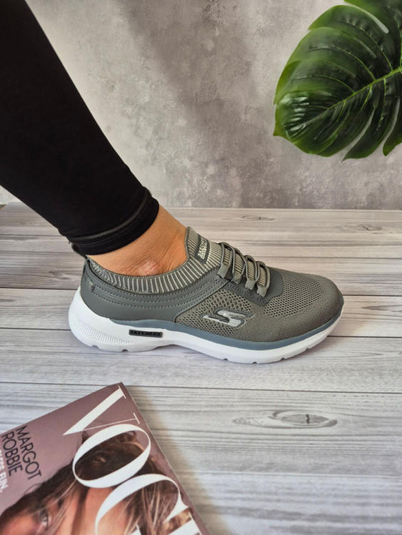 کتونی اسکیچر